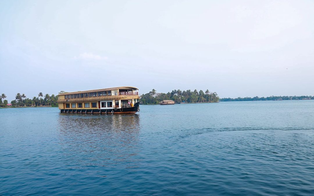 Sharing Budget Houseboat in Alleppey